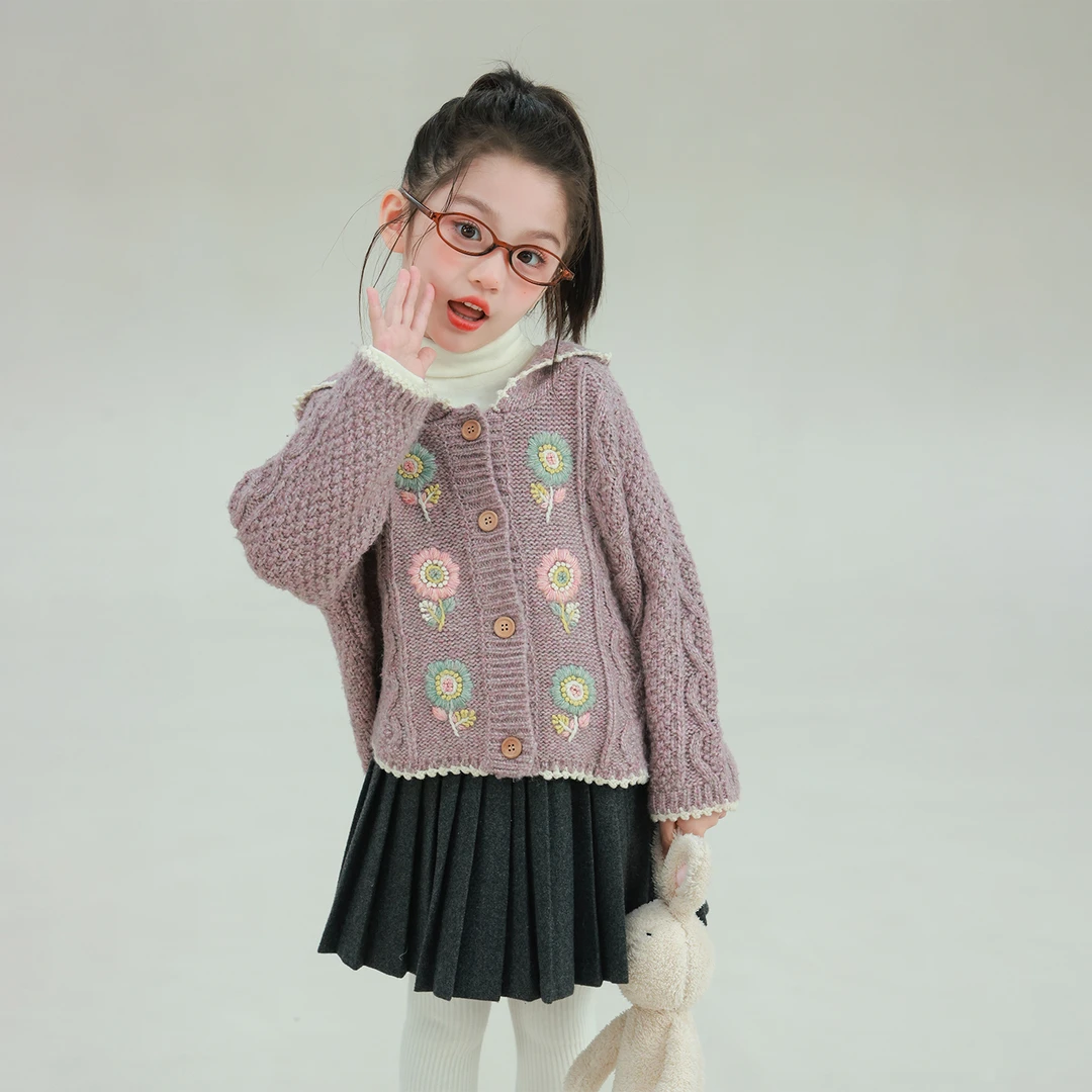 utouto大耳象女童绣花连帽花边毛衣2025冬季新款上衣2309433