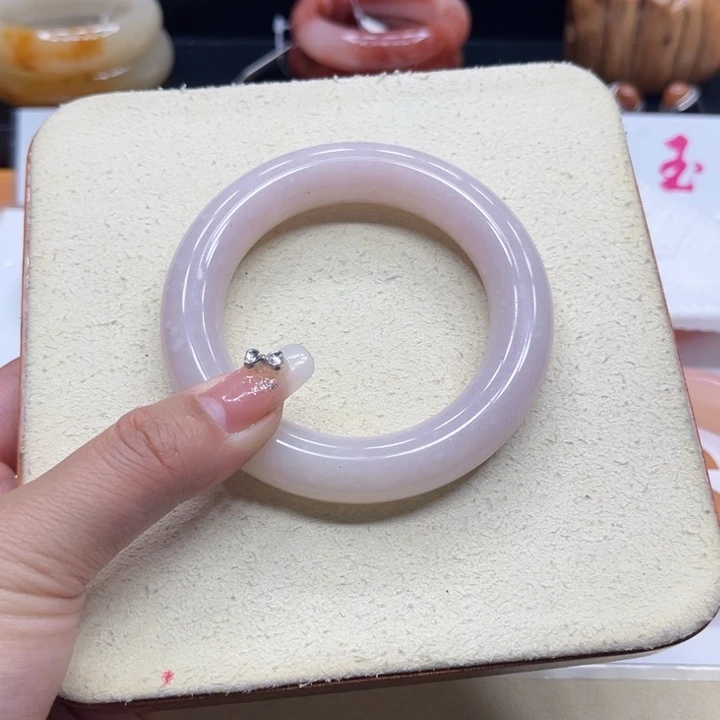 未镶嵌手镯石英质玉百****问