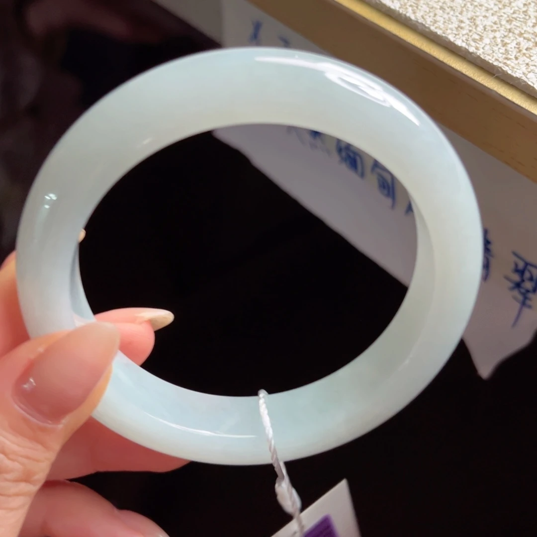 翡翠未镶嵌手镯手镯