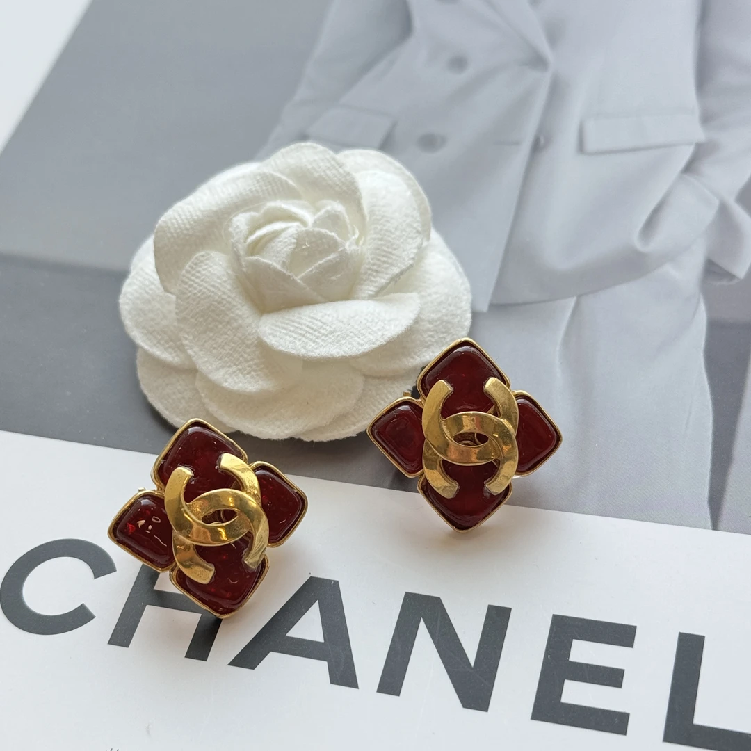 95新 Chanel/香奈儿 香奈儿红色四叶草琉璃耳夹