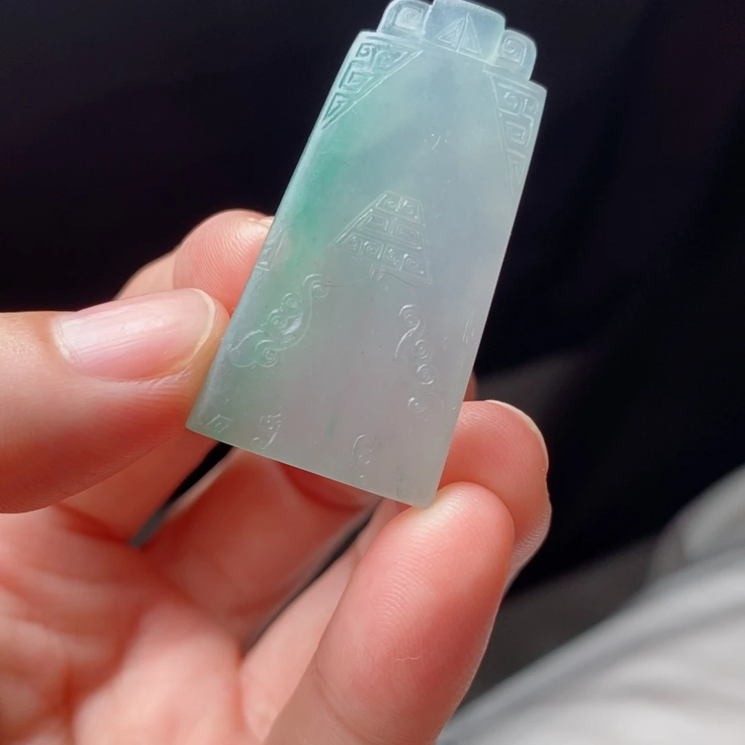 定制翡翠未镶嵌牌子