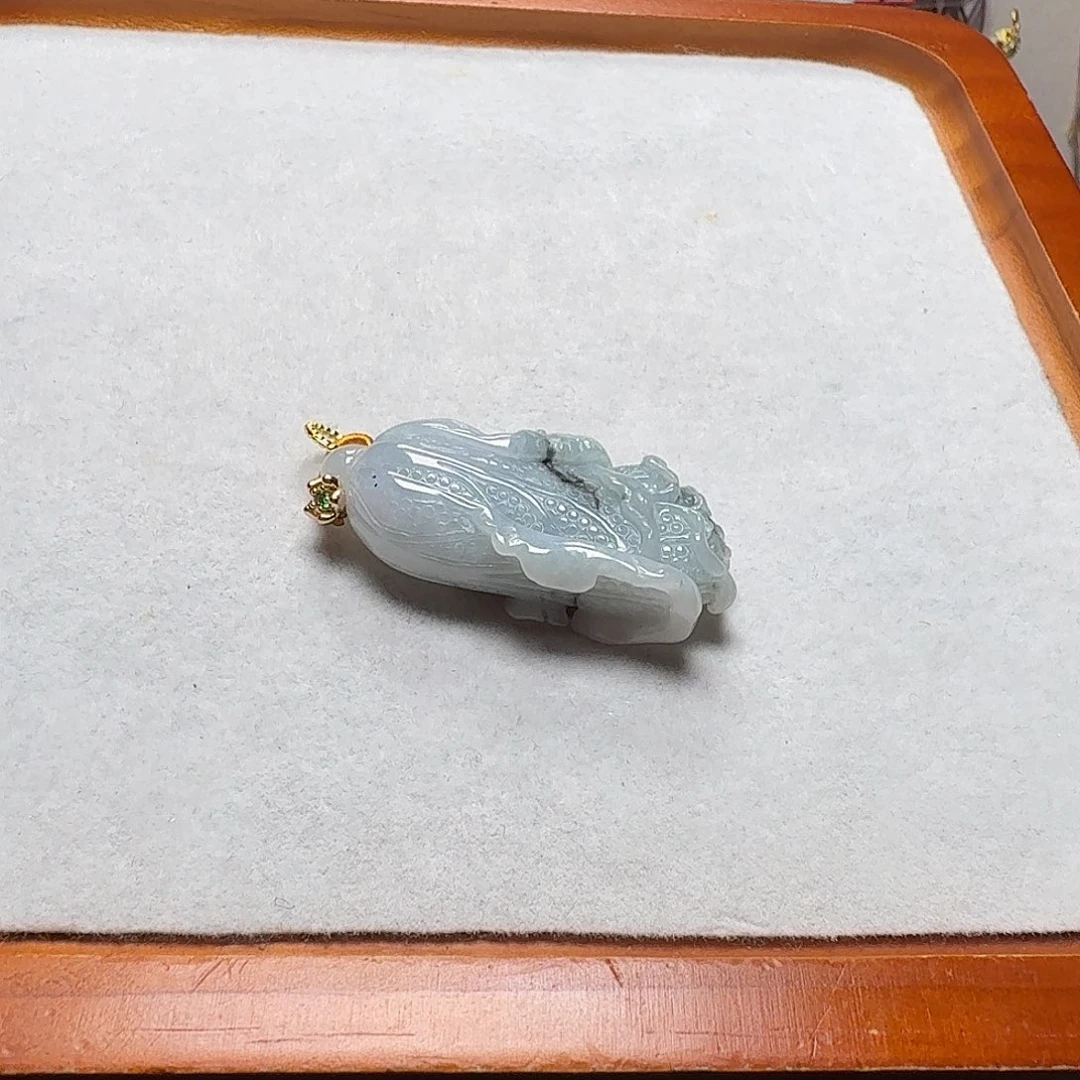 吊坠(赠链)未镶嵌翡翠