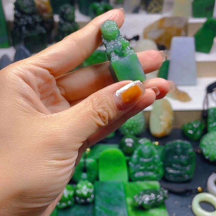 和田玉未镶嵌珠宝半成品