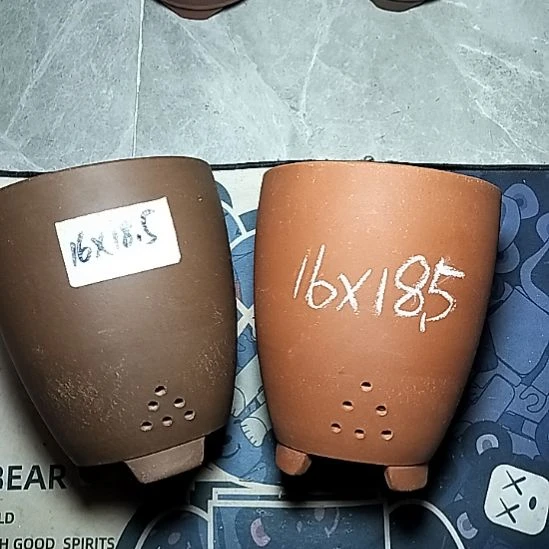 红泥紫泥三角两个花盆