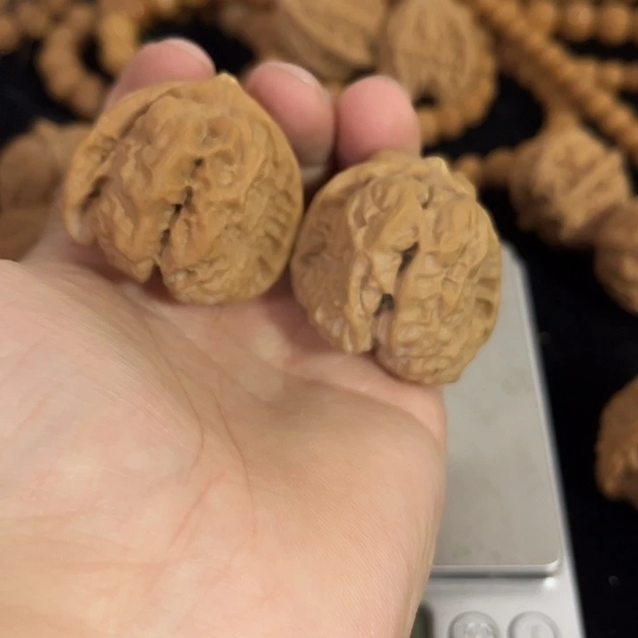 文玩核桃把件41左右微瑕练手蛤蟆头，编号001