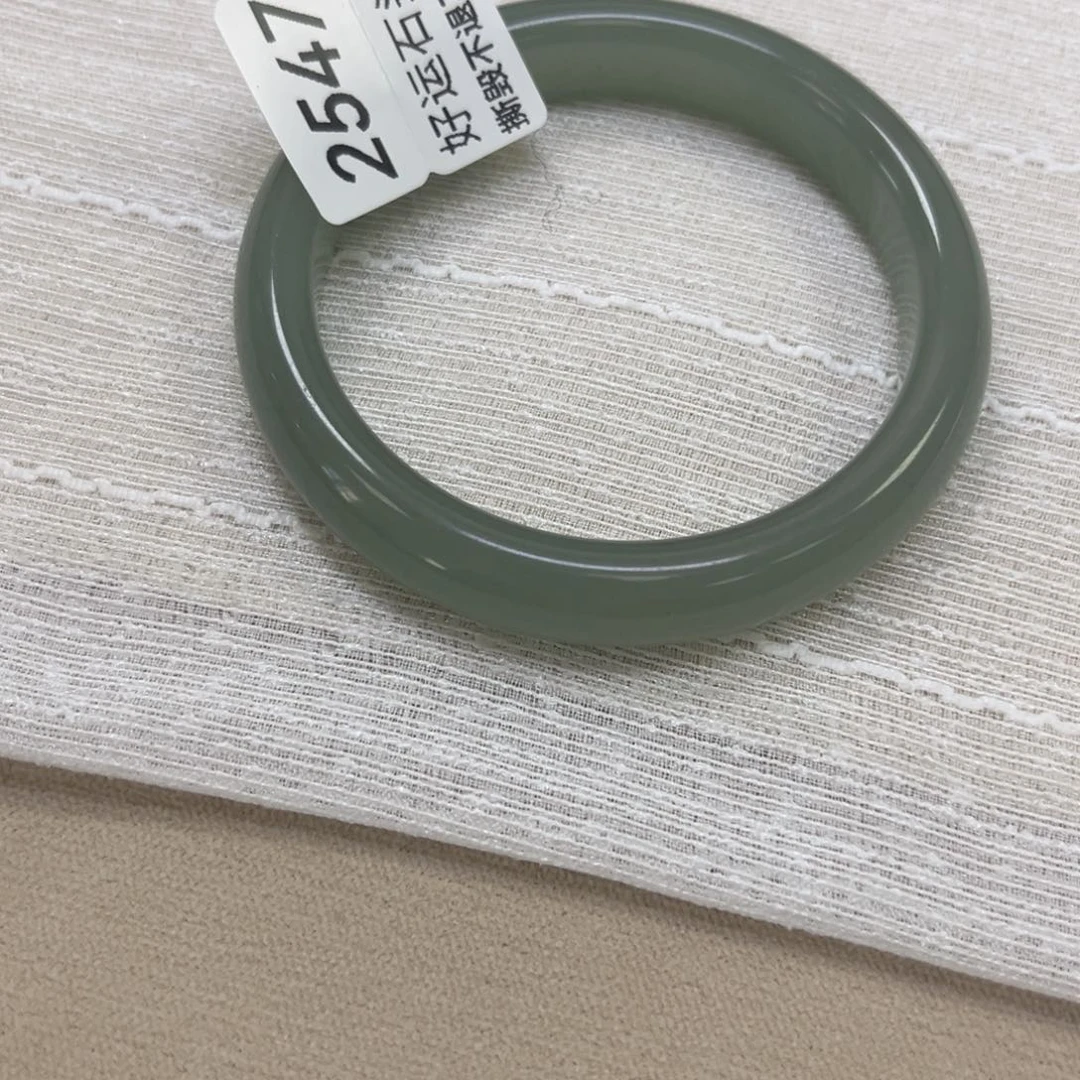 石英质玉未镶嵌手镯2547