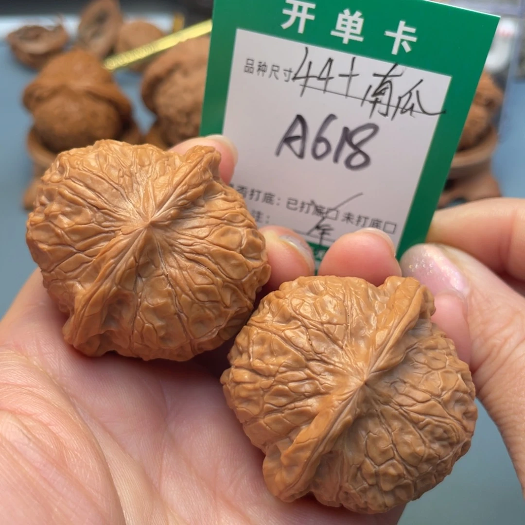吊坠桃核文玩核桃