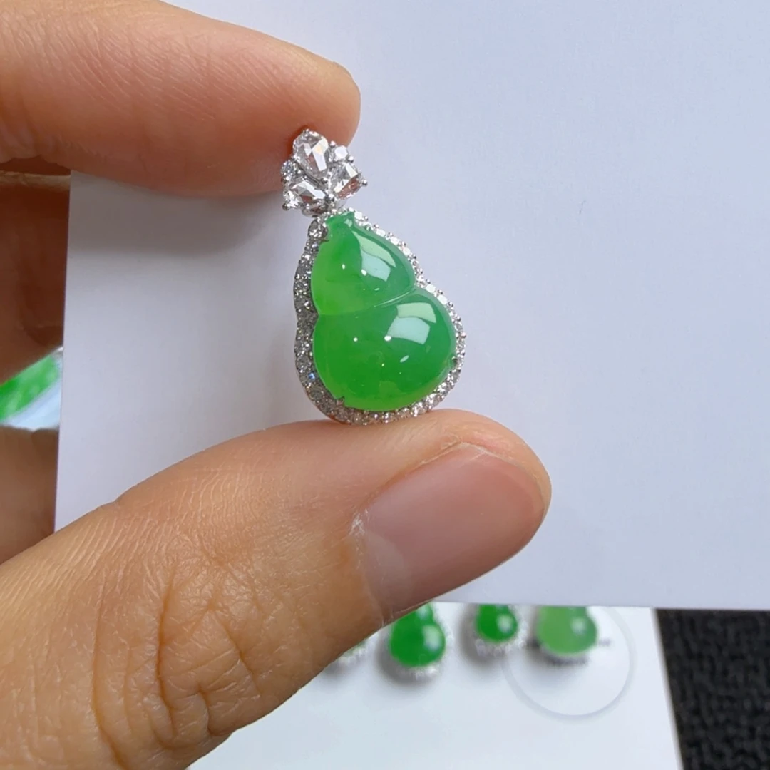 颈饰未镶嵌翡翠葫芦