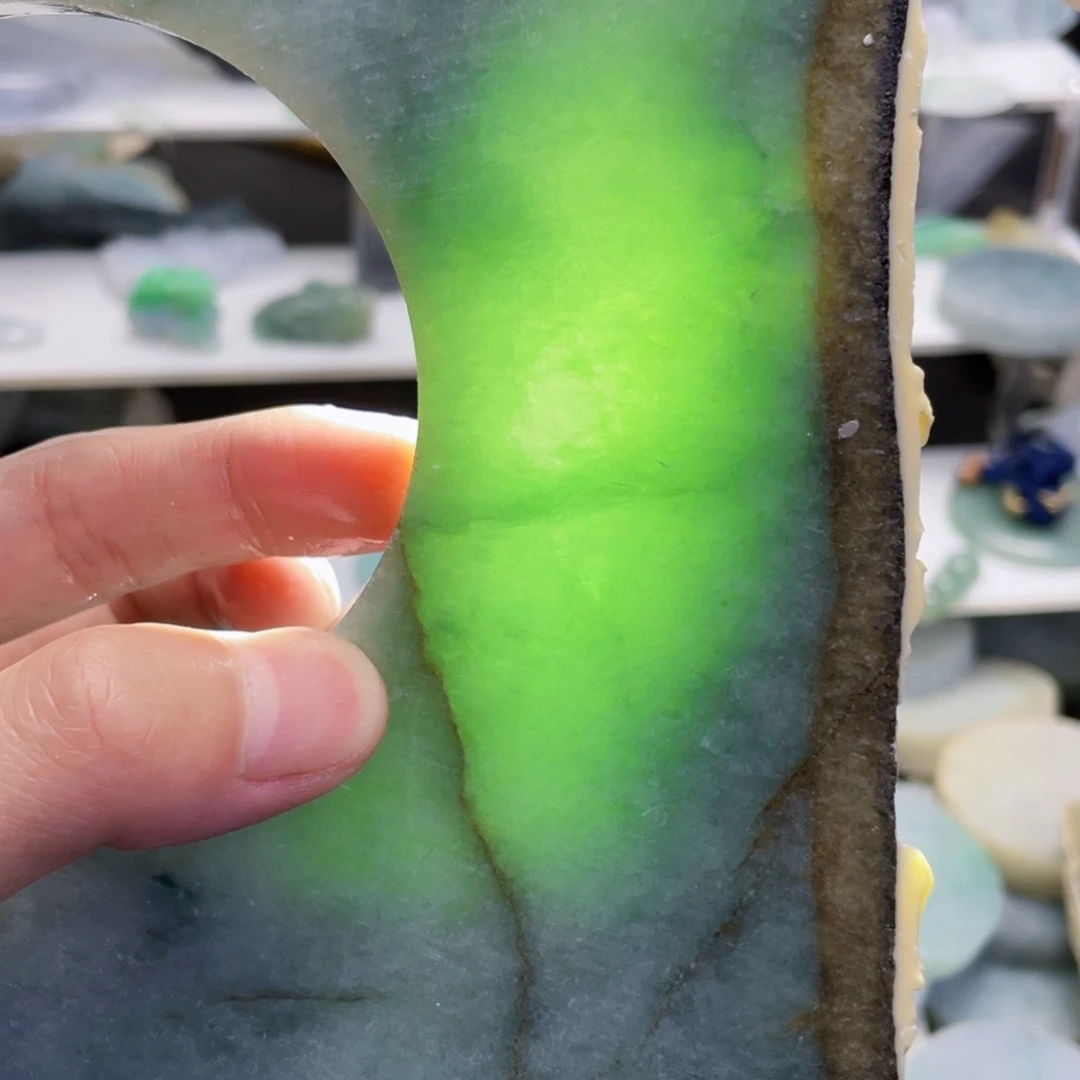 翡翠未镶嵌摆件缅甸天然翡翠片料