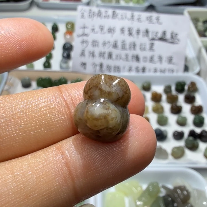 和田玉未镶嵌珠宝奇石