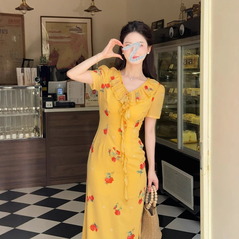 51386黄色荷叶边v领碎花裙女夏季海边度假风收腰显瘦大码连衣裙