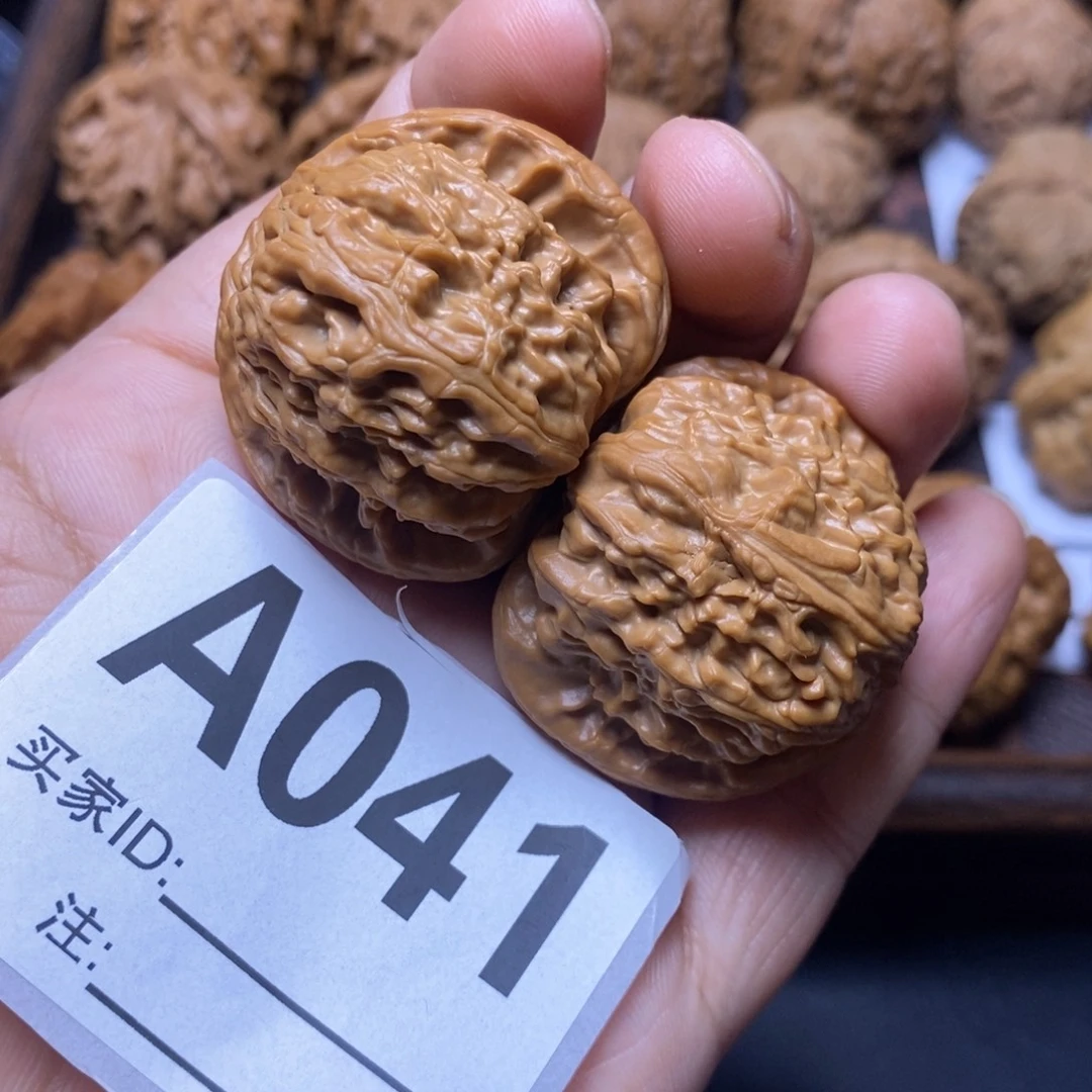 把件文玩核桃38尺白狮子