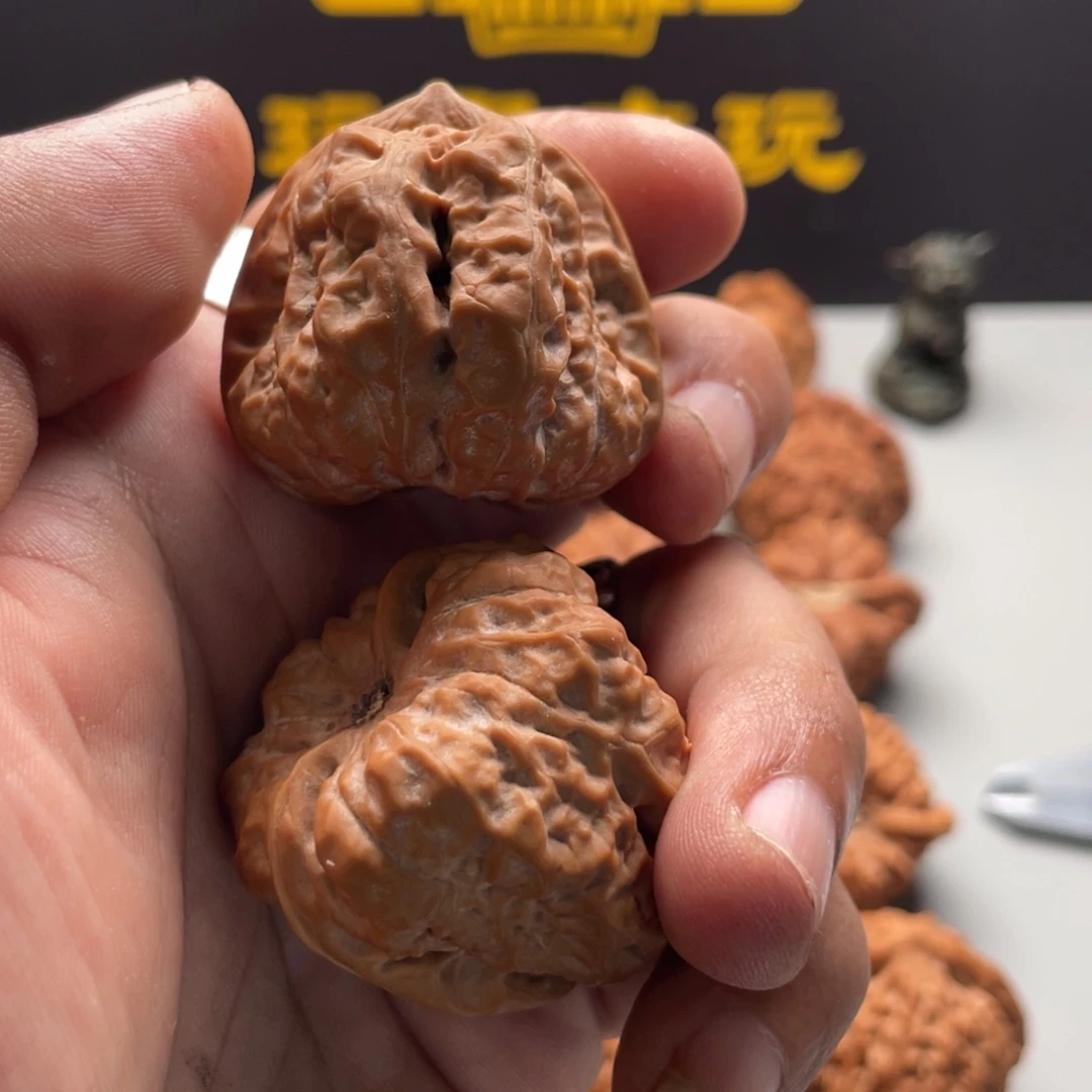 五***岁吊坠文玩核桃蛤蟆头39