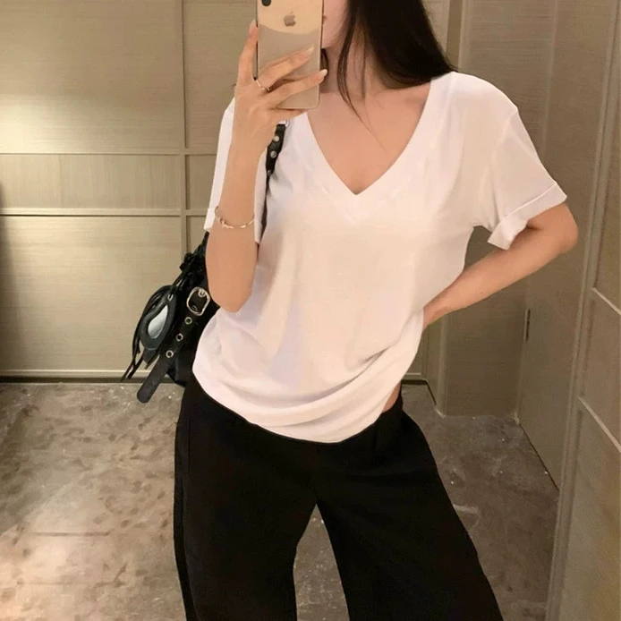 简约ins正肩白色V领短袖T恤女春夏季设计感慵懒休闲宽松显瘦上衣