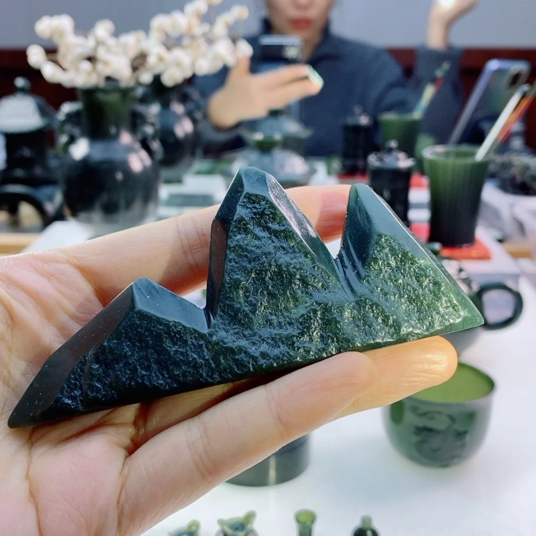 未镶嵌和田玉摆件