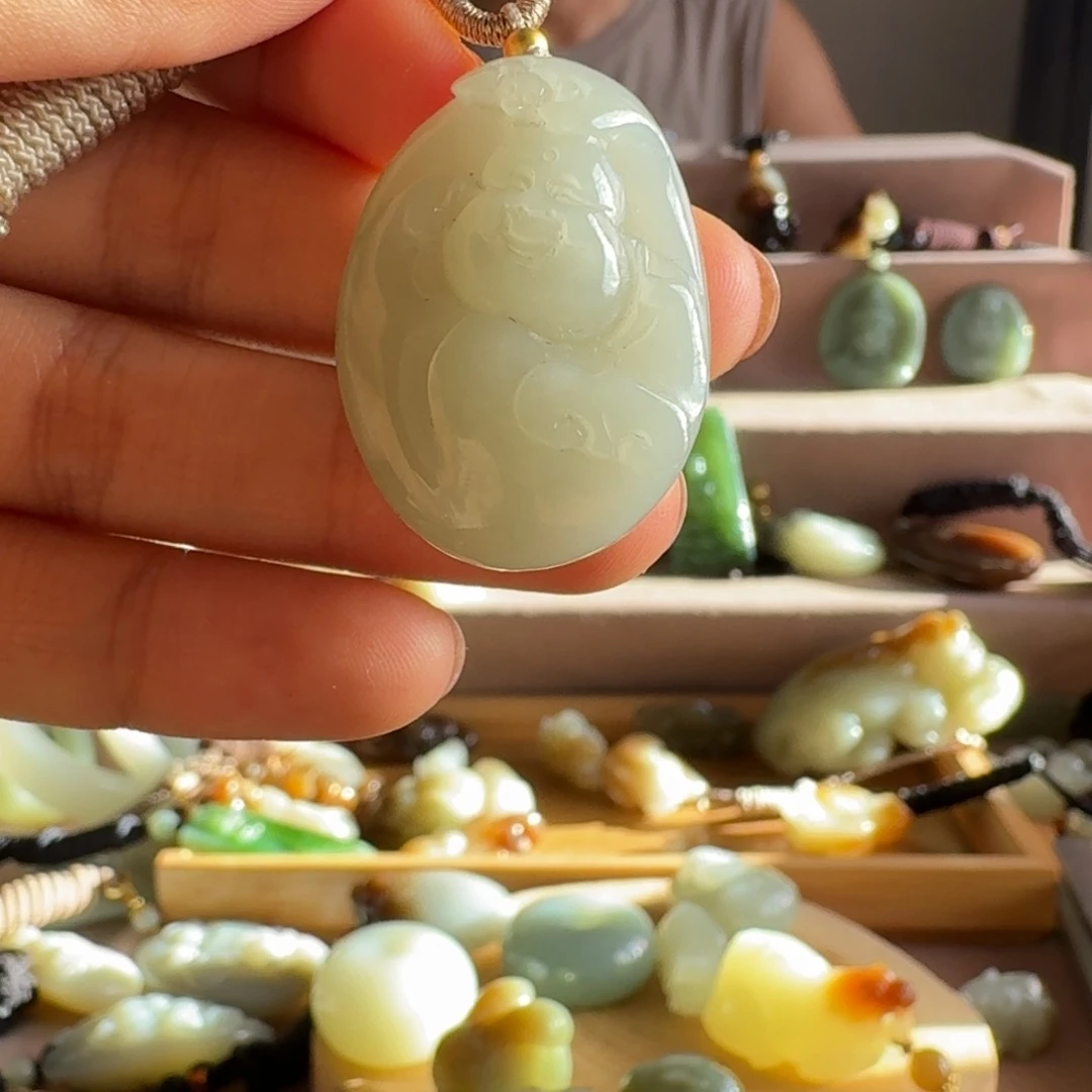 和田玉（糖玉）未镶嵌颈饰