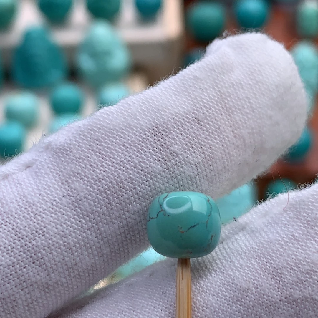 绿松石未镶嵌珠宝奇石原矿绿松石老型珠