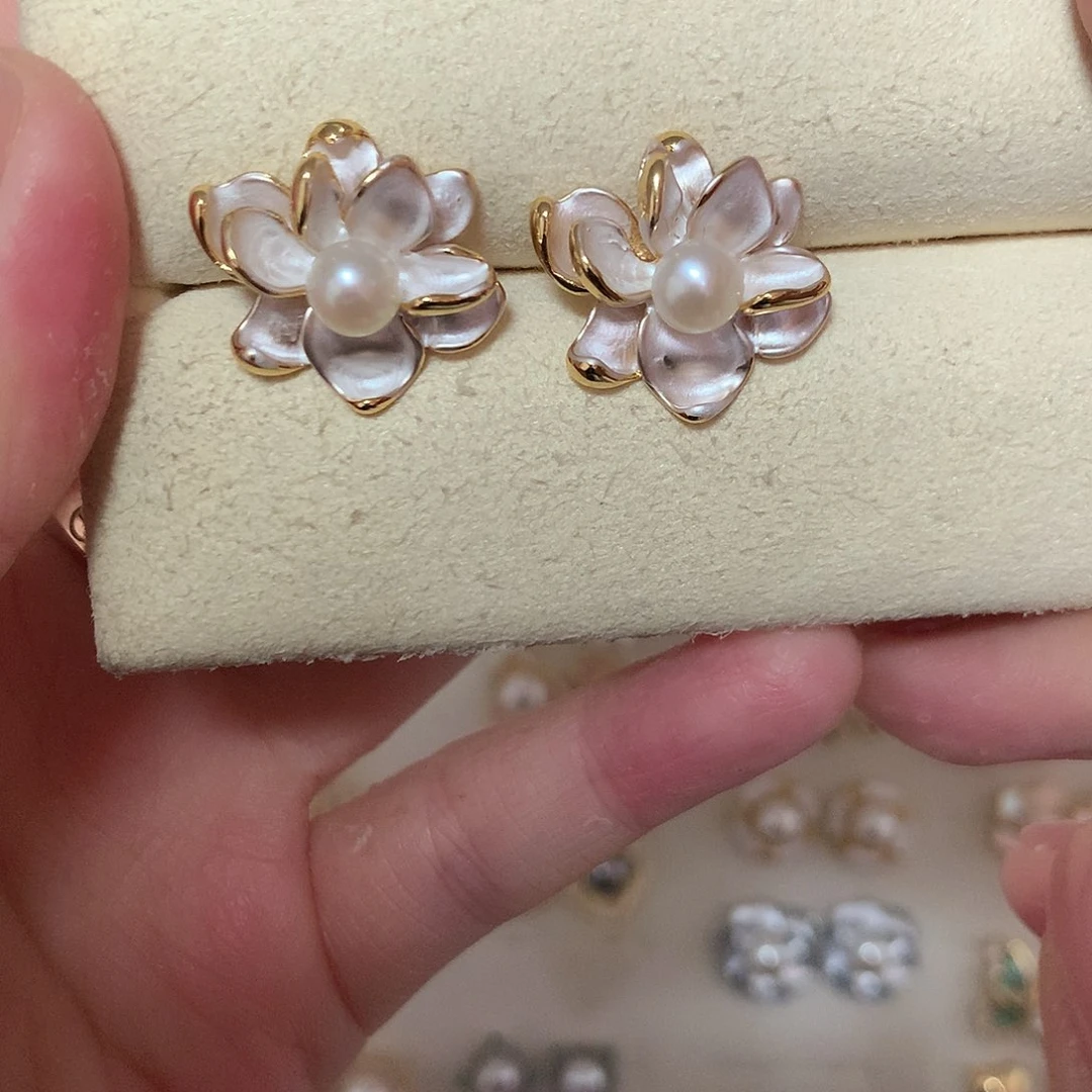 淡水珍珠耳饰合金