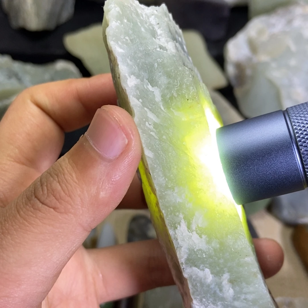 和田玉未镶嵌珠宝半成品