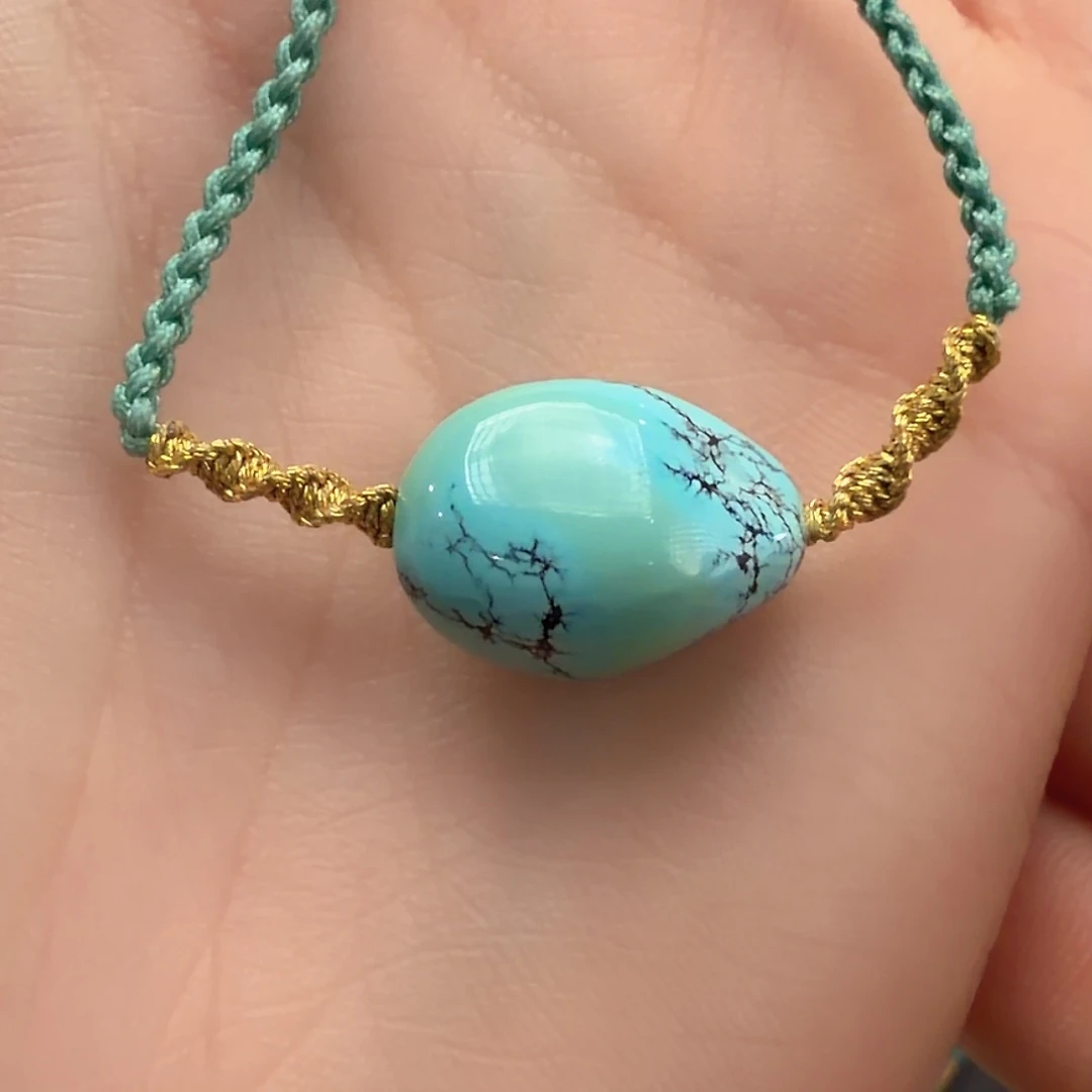 绿松石未镶嵌颈饰