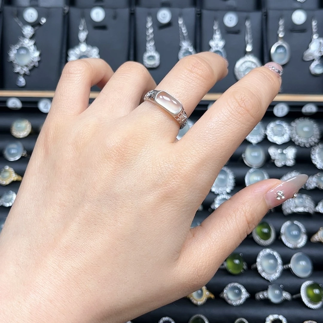 【闪购商品】岫玉颈饰银S925镶嵌赵*虎