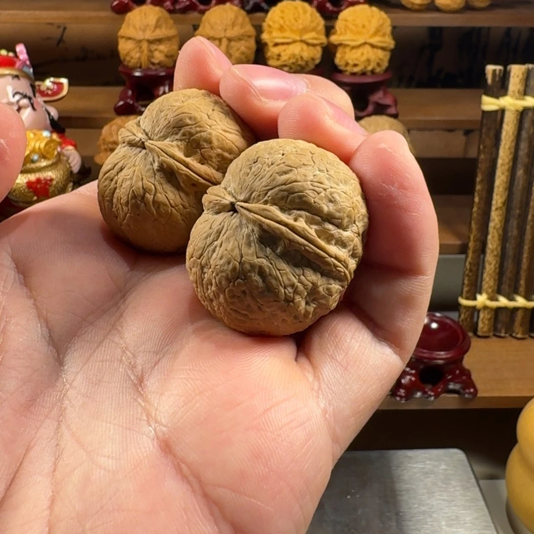 Z*s铁核桃把件鸽子蛋
