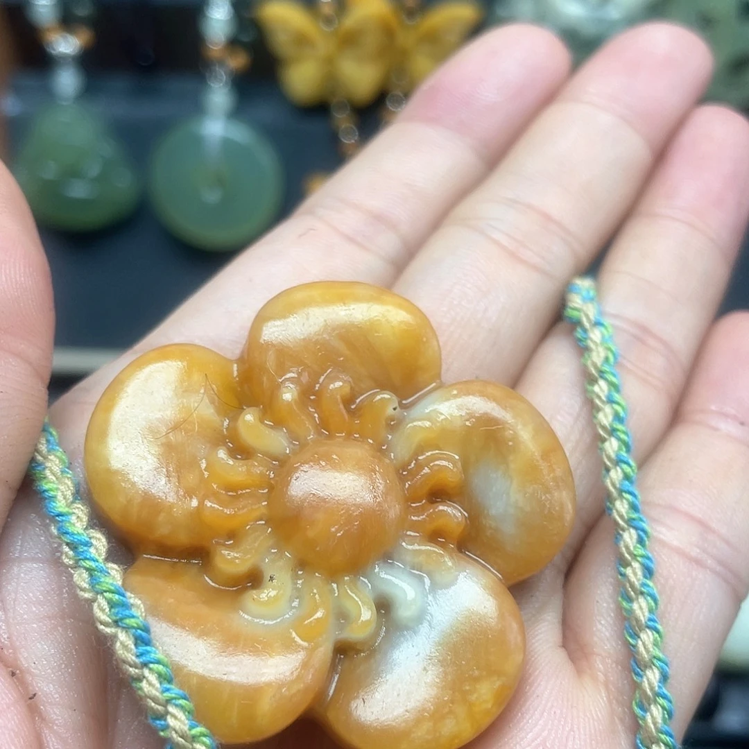 未镶嵌蛇纹石玉颈饰