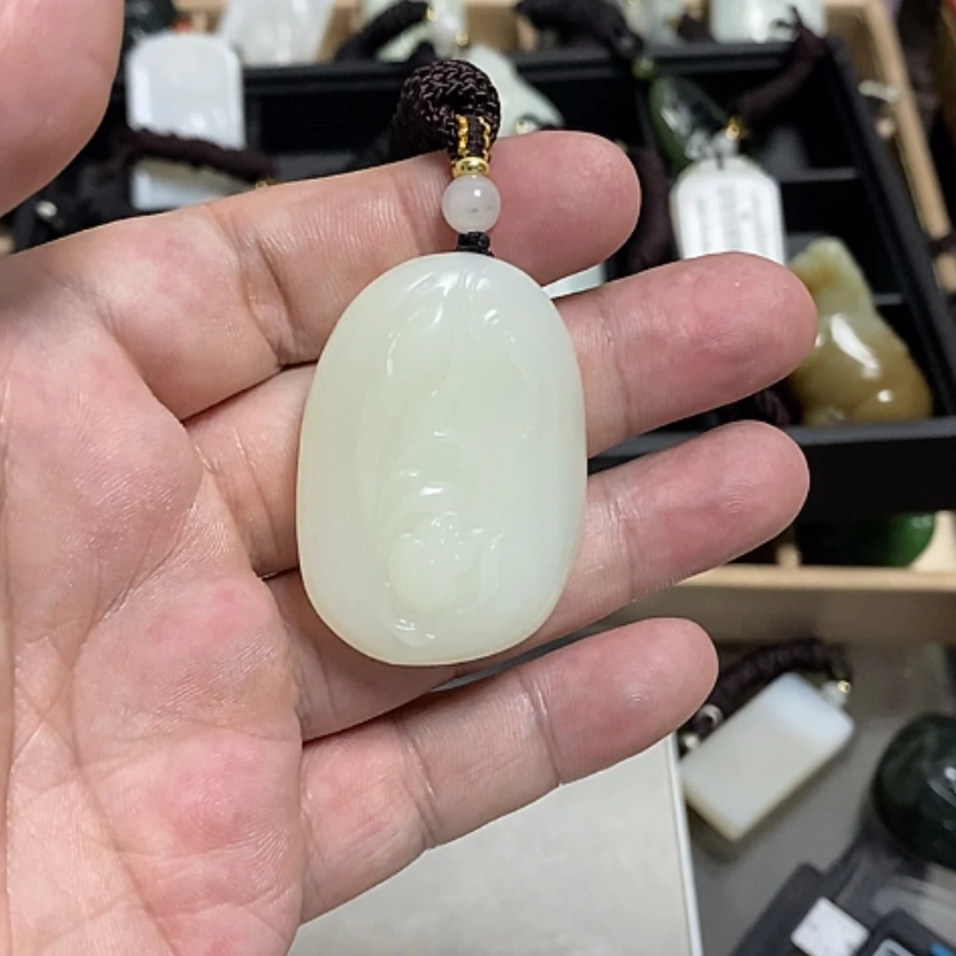 【闪购商品】和田玉未镶嵌颈饰吹****。