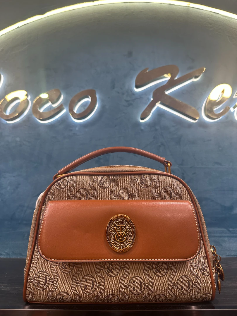 （亮牌灯点关注才可以拍）单肩斜手提包气质手提包肩包经典轻奢时尚