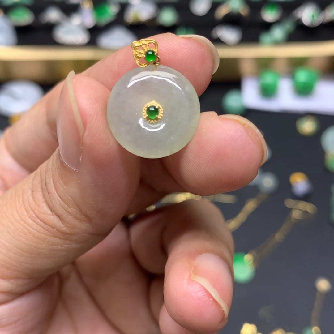 吊坠(不含链)18K金镶嵌翡翠有纹裂