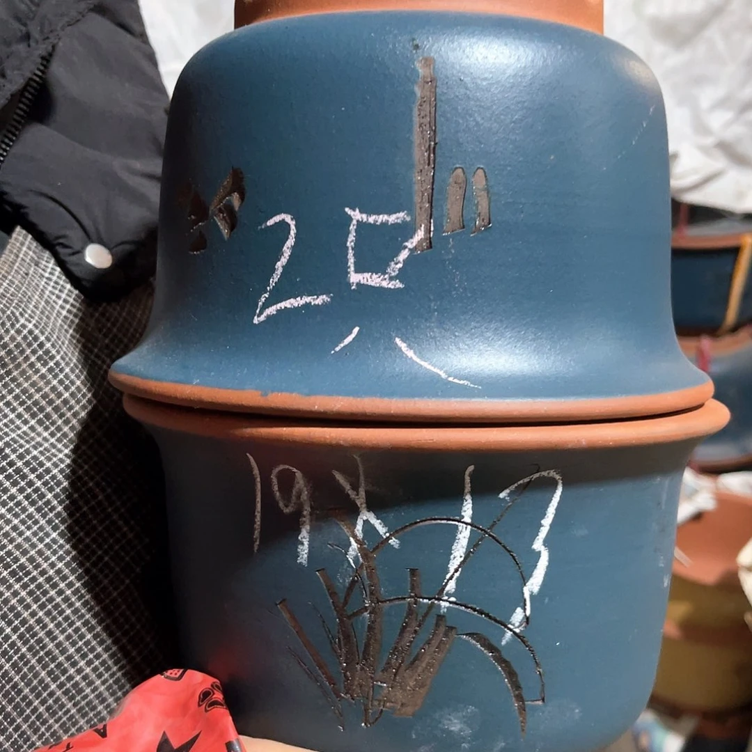 紫砂花盆金钟盆两个