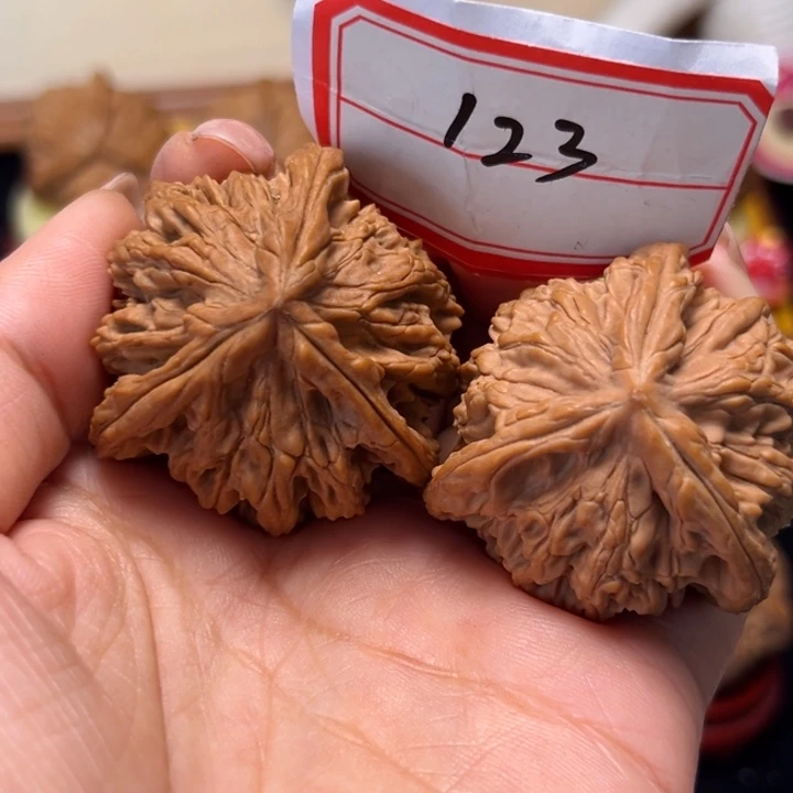 文玩核桃吊坠42大尺全品虎头奔123