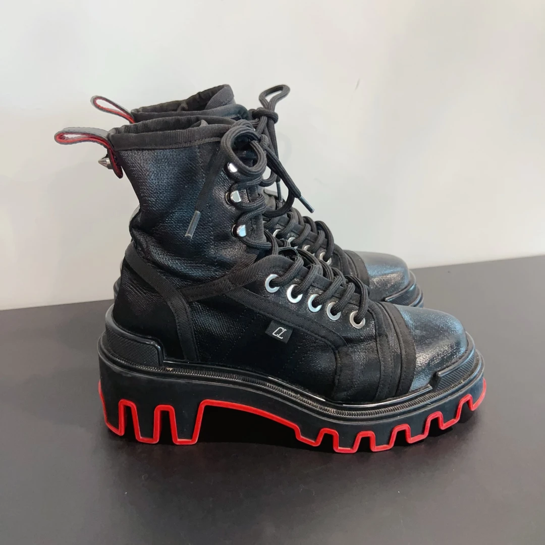 99新  高帮鞋 尺码37成色看直播 GSS25817