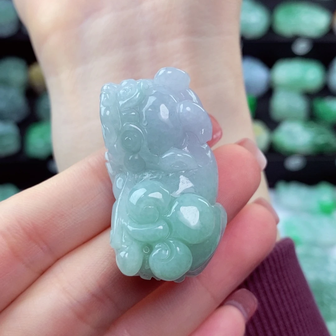 翡翠颈饰未镶嵌可****呀天然