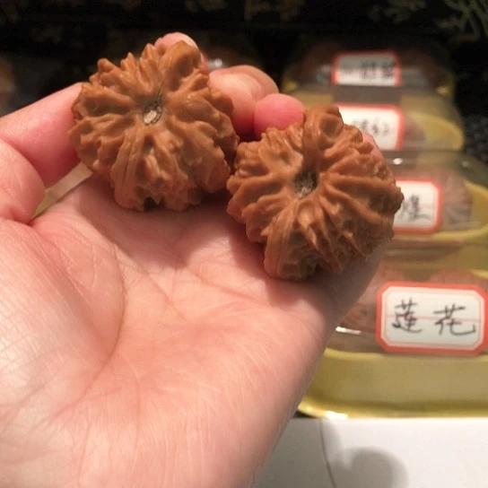 文玩核桃把件大龙