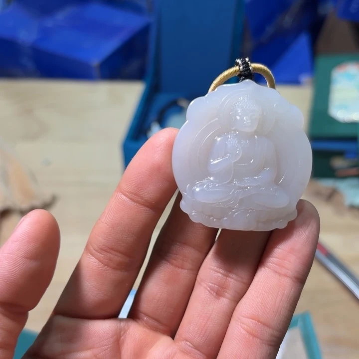 未镶嵌和田玉（糖玉）挂件