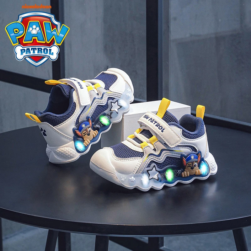 汪汪队童鞋春秋季新款男童运动鞋发光网面儿童四季鞋透气宝宝灯鞋