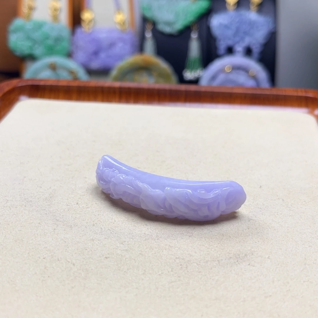 翡翠未镶嵌颈饰紫手牌