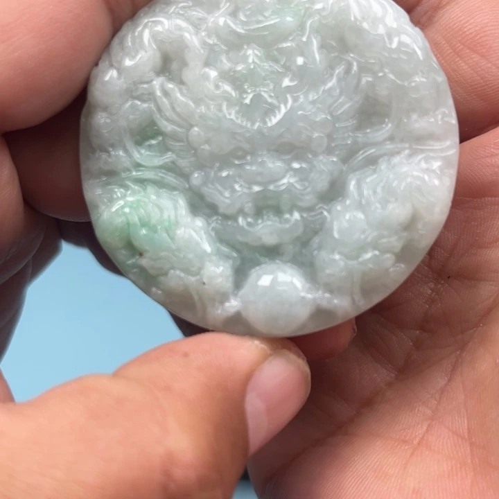 定制翡翠未镶嵌九龙牌