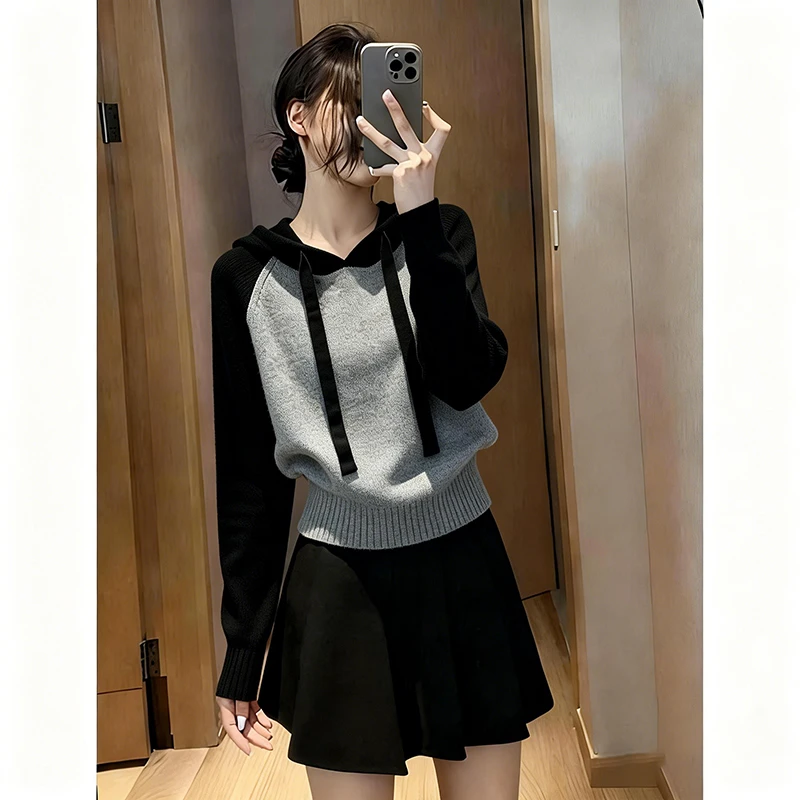 2025秋冬季新款黑色慵懒风高级感显瘦撞色小众长袖连帽毛衣针织衫