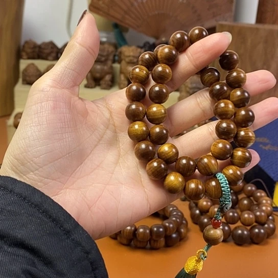 老山檀香黑肉沉水1.2手持