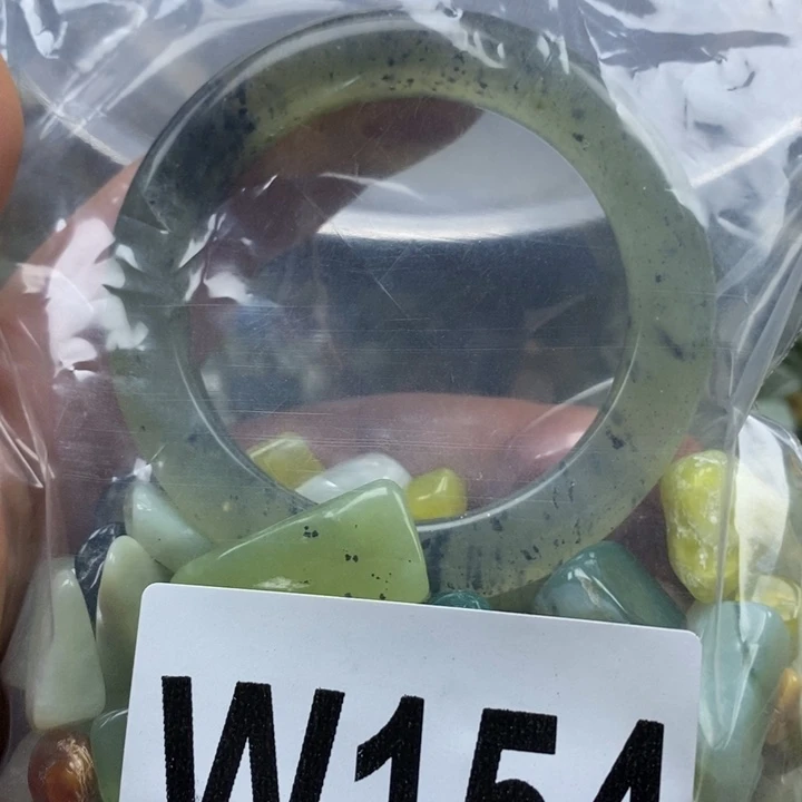 蛇纹石玉未镶嵌珠宝奇石