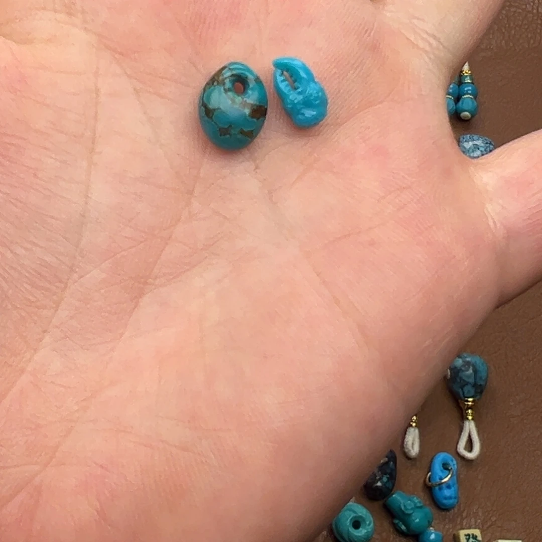 Y***Y绿松石未镶嵌颈饰