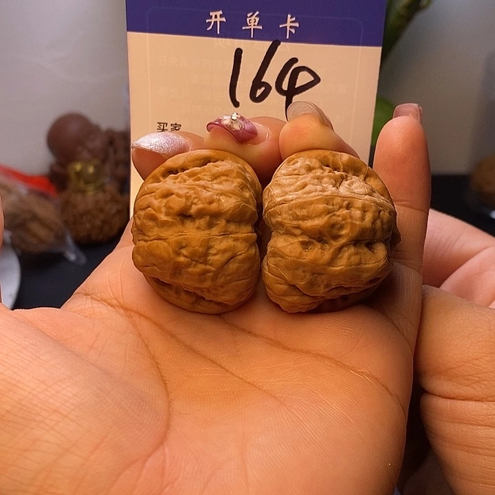 吊坠桃核蛤蟆头37无刀痕磕尖s