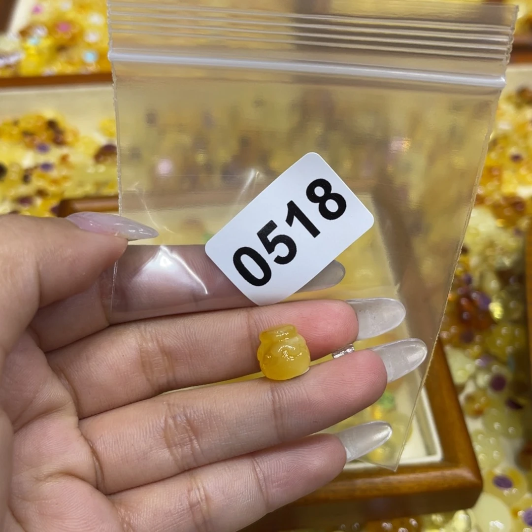 琥珀珠宝奇石未镶嵌