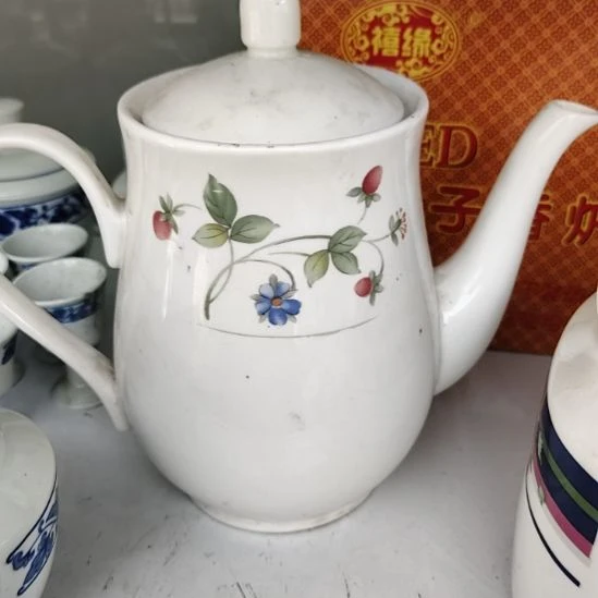 瓷片五厂，七厂，瓷器摆件，瓷片！都有微瑕疵。