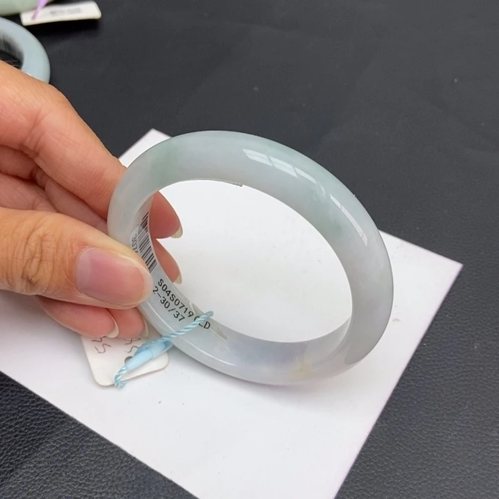 翡翠手镯未镶嵌叶***叶55正圈