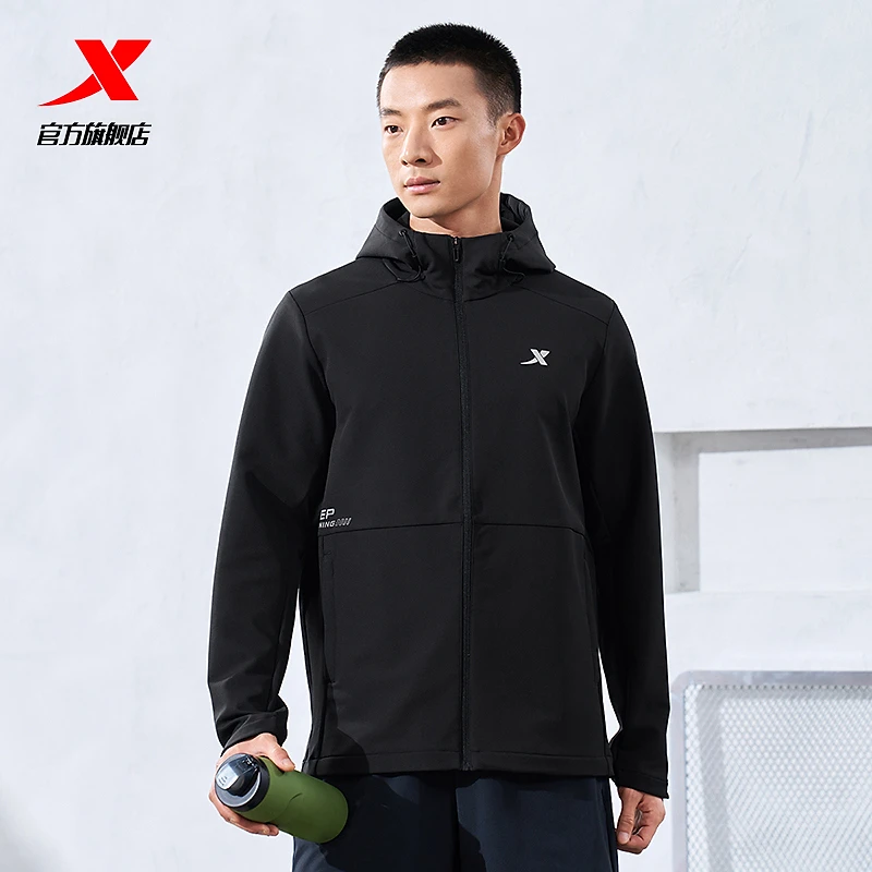 XTEP/特步单风衣男户外防风运动冲锋衣春季新款男子连帽梭织外套