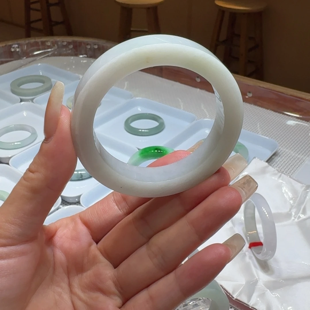 定制翡翠未镶嵌天然缅A翡翠细糯白月光 54-57圈 福利宠粉