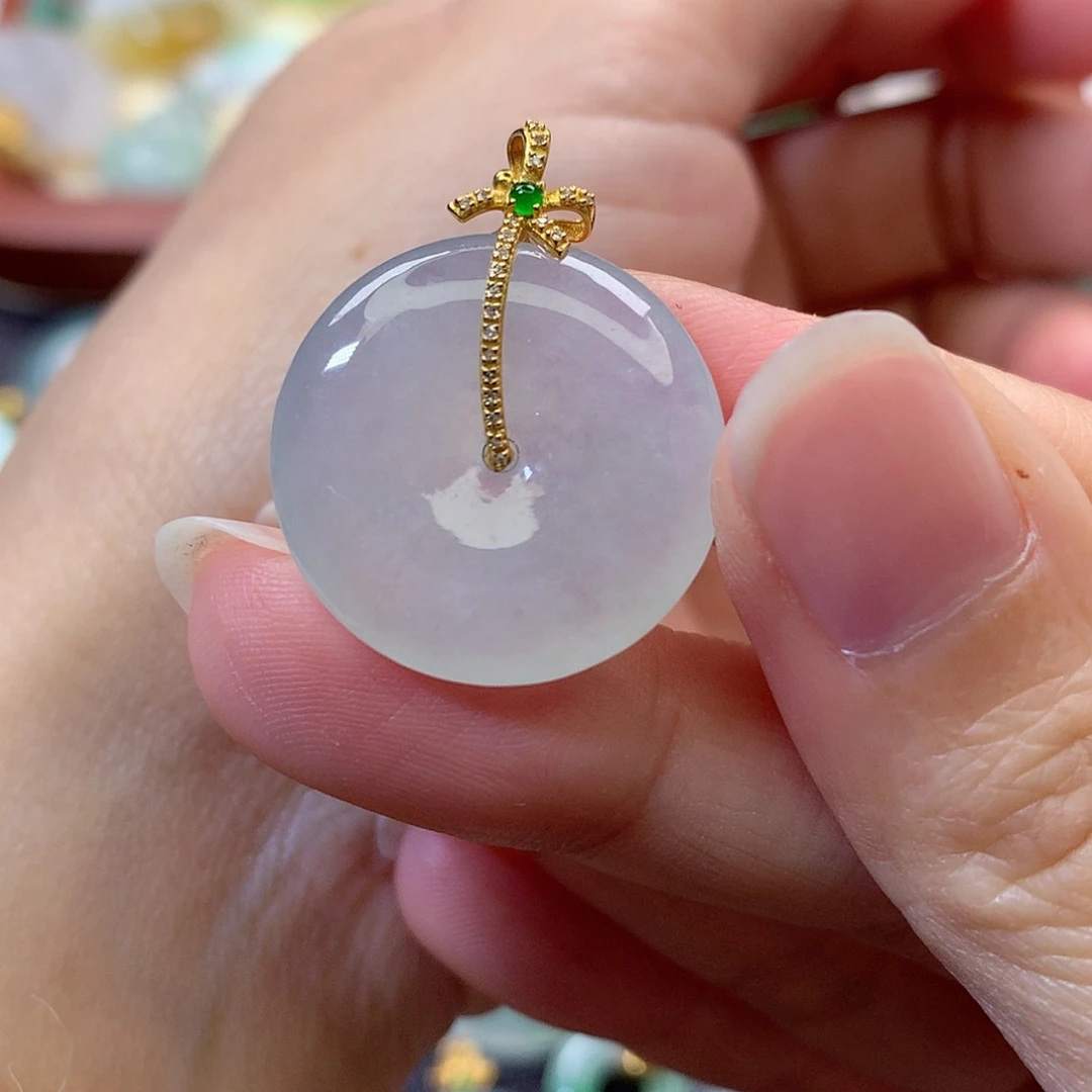 【闪购商品】吊坠(赠链)18K金镶嵌翡翠